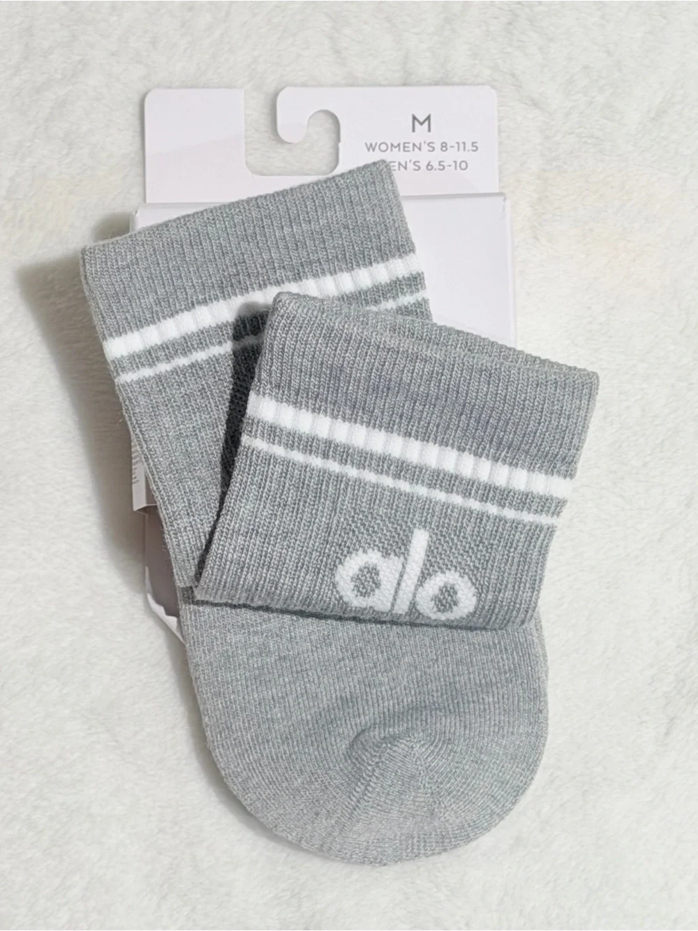 ALO Yoga Men's Unisex Half-Crew Socks in Light Gray with White Logo